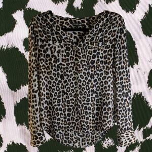 Express XS long sleeve animal print polyester front chest pockets woman's blouse